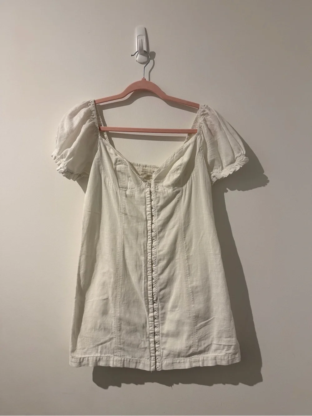 Urban Outfitters White Corset-Style Puff Sleeve Dress - Picture 2 of 4